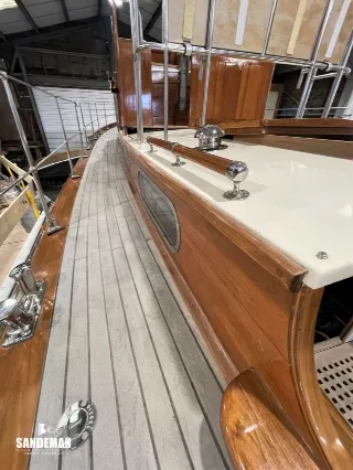 Foto 11 di 73: McGruer 42 ft Twin Screw Motor Yacht 1950/2022
