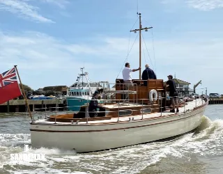 Foto 4 di 73: McGruer 42 ft Twin Screw Motor Yacht 1950/2022