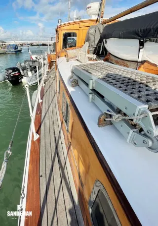 Foto 18 di 90: SAUNDERS-ROE 45 FT MEDINA/SARO CLASS TWIN SCREW MOTOR YACHT 1937/ 2011
