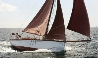 Foto 3 di 56: DANIEL FYFE / MORRIS & LORIMER 28 FT LOCH FYNE SKIFF GAFF CUTTER 1895/2022
