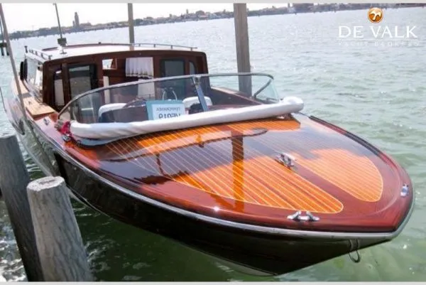 Classic Motor Yacht SERENELLA LIMOUSINE TENDER